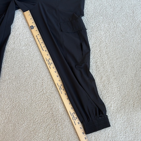 Athleta Chelsea‎ Utility Jogger Black Performance Travel Pants Women’s Medium - Picture 12 of 16